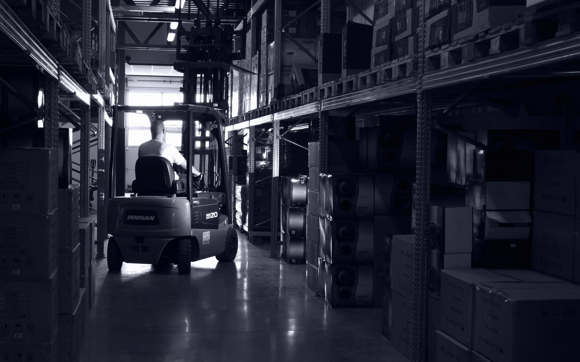 Uz upotrebu isključivo originalnih rezervnih delova Vaš uređaj biće vraćen u besprekorno stanje u najkraćem mogućem roku.